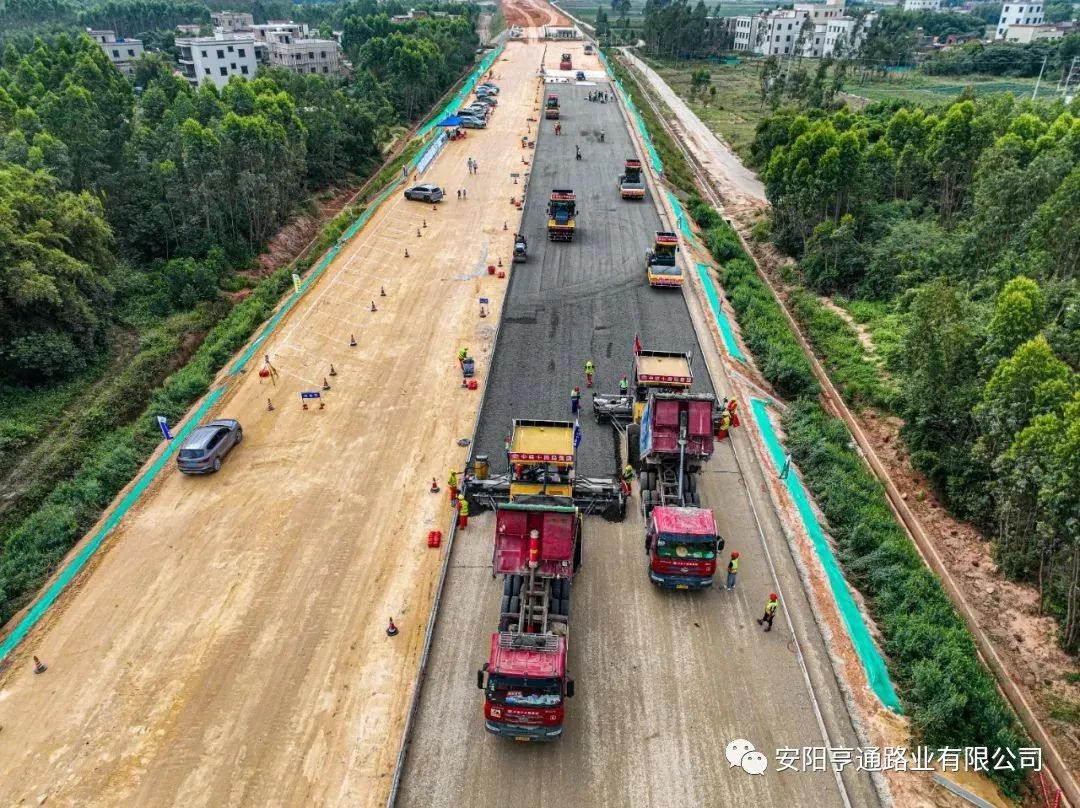 【省重 點項目】3D技術“打印”高速公路，南三島大橋項目進入路面工程施工階段